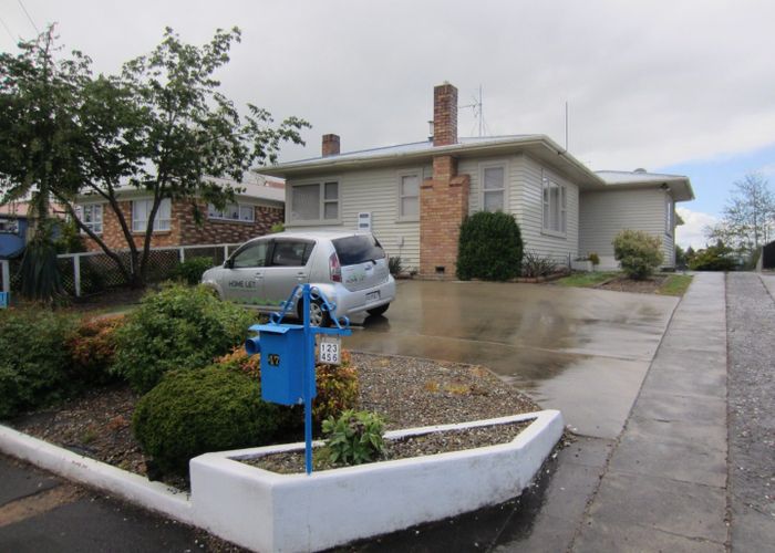  at 2/47 Mount View Road, Melville, Hamilton, Waikato