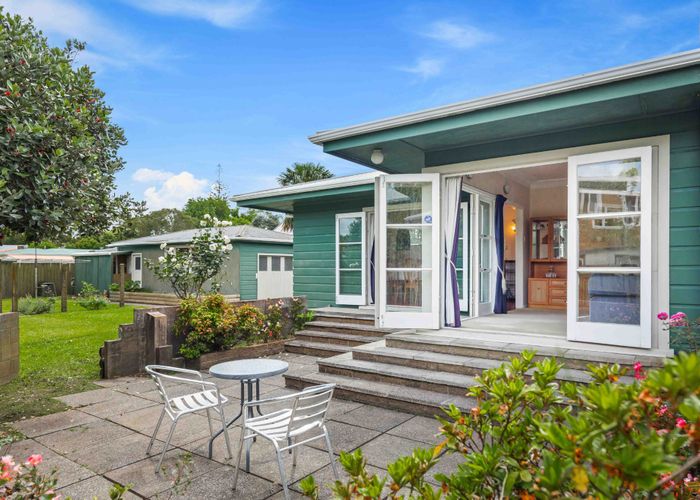  at 35 Yeovil Road, Te Atatu Peninsula, Auckland