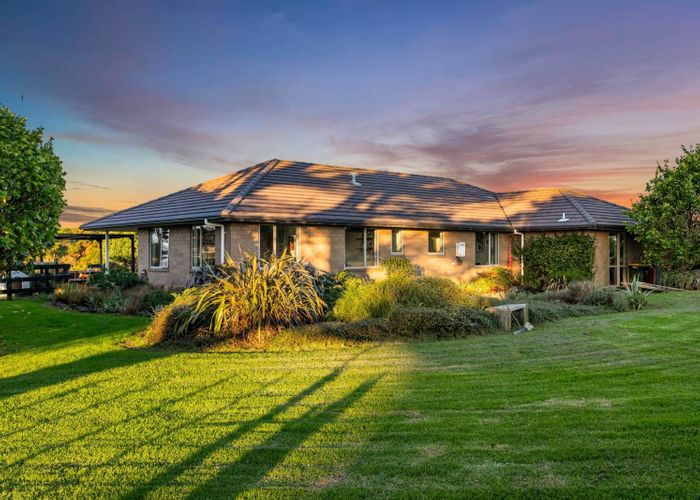  at 296a Oaia Road, Muriwai Beach, Rodney, Auckland