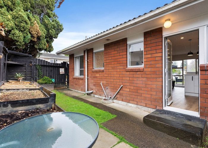  at 1/11 Alston Avenue, Kelston, Waitakere City, Auckland