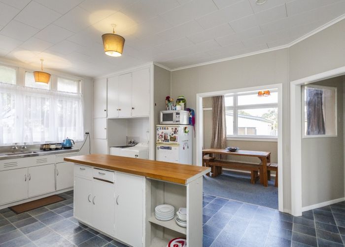  at 4 Perrin Place, Kelvin Grove, Palmerston North