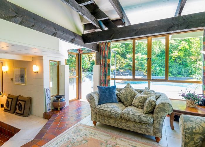  at 289 Point View Drive, Shamrock Park, Auckland