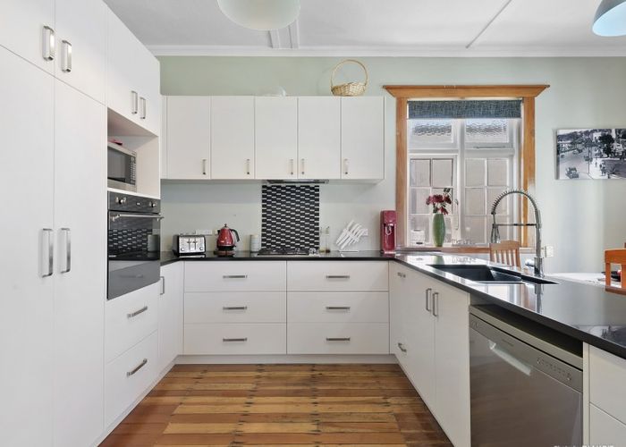  at 173 Coutts Street, Rongotai, Wellington