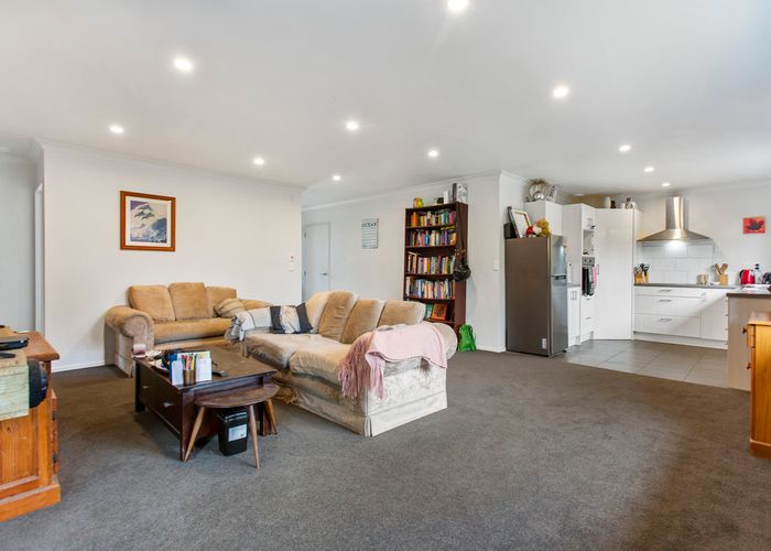  at 123 Pooks Road, Ranui, Auckland