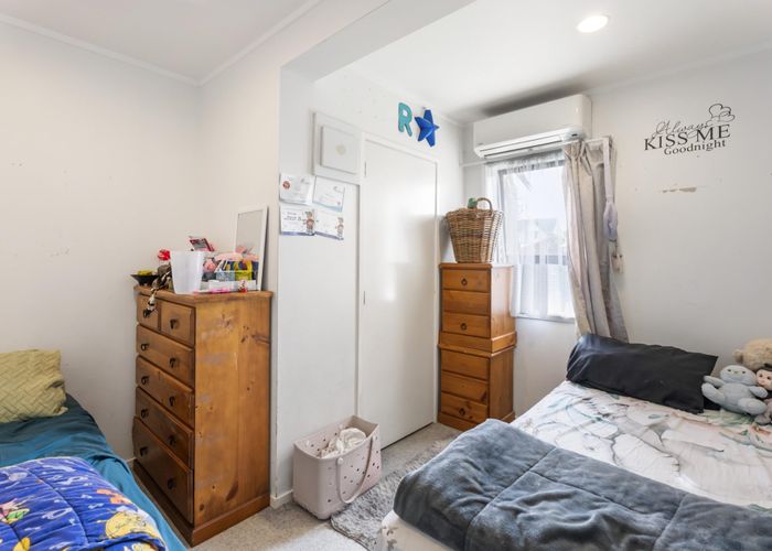  at 4 Ocean View Road, Weymouth, Manukau City, Auckland