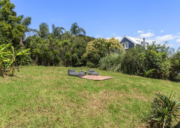  at 25 Lannan Road, Surfdale, Waiheke Island