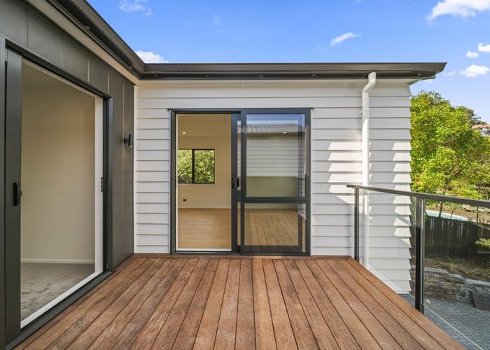  at 2C Dianthus Place, Browns Bay, North Shore City, Auckland