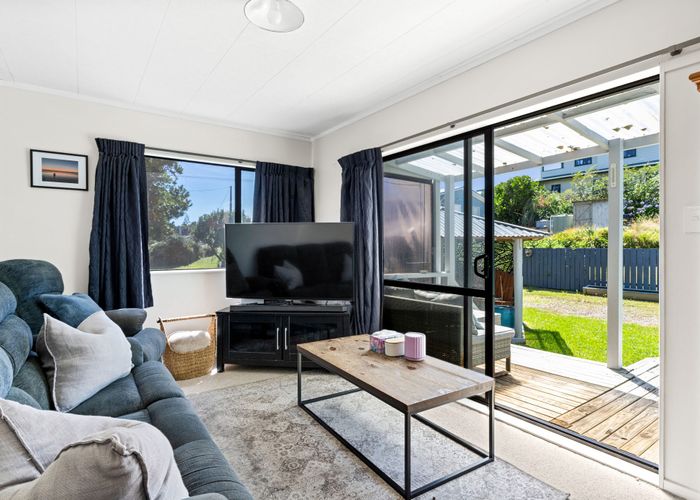  at 124 Park Avenue, Waitarere Beach, Horowhenua, Manawatu / Whanganui