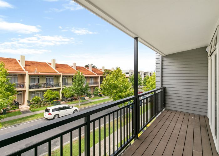  at 7/44 Carlos Drive, Flat Bush, Auckland