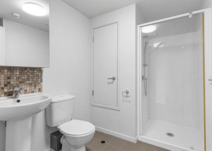  at 3H/3 Keystone Avenue, Three Kings, Auckland