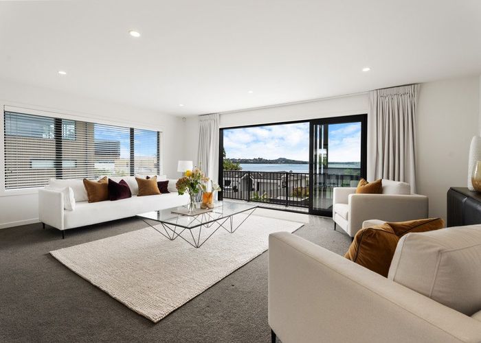  at 114 Bramley Drive, Farm Cove, Manukau City, Auckland