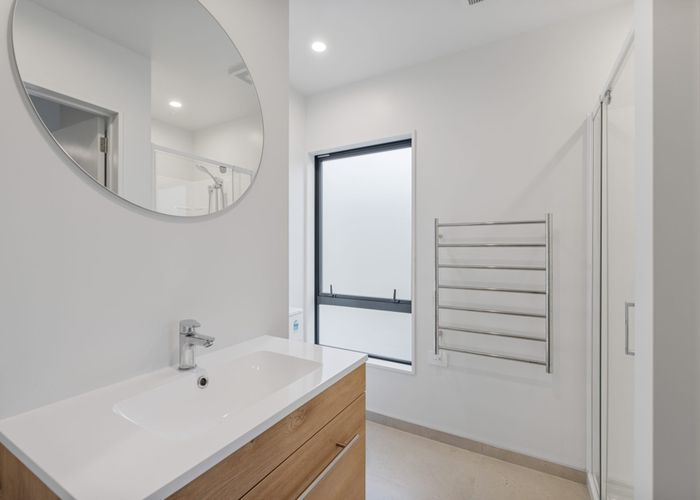  at 2/104 Ruskin Street, Addington, Christchurch City, Canterbury
