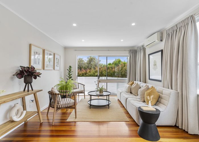  at 10 Carrs Place, Ellerslie, Auckland
