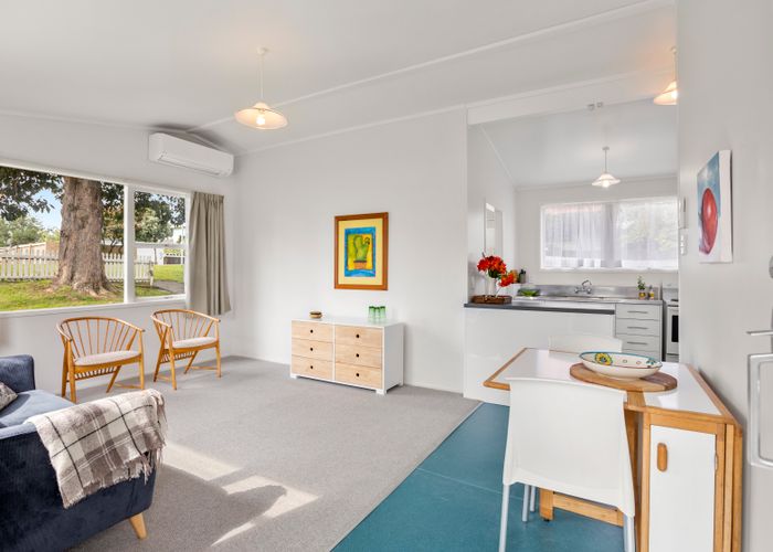  at 1/6 Leonard Road, Mount Wellington, Auckland