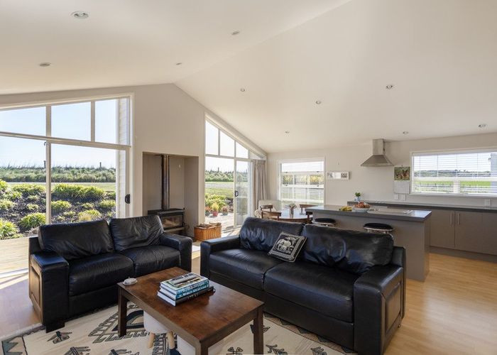  at 76 Fortification Road, Kakanui