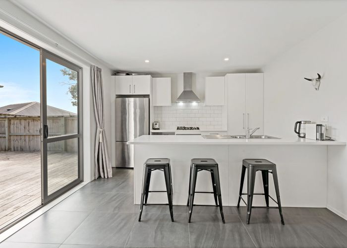  at 1A Grandison Crescent, New Lynn, Auckland