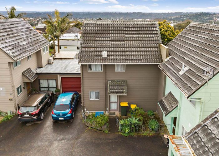  at 2/80 Birkdale Road, Birkdale, North Shore City, Auckland