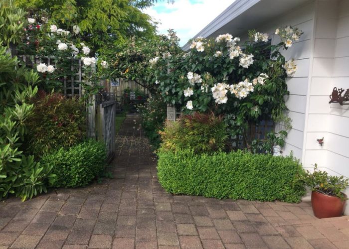  at 2/8 Kinder Street, Acacia Bay, Taupo, Waikato