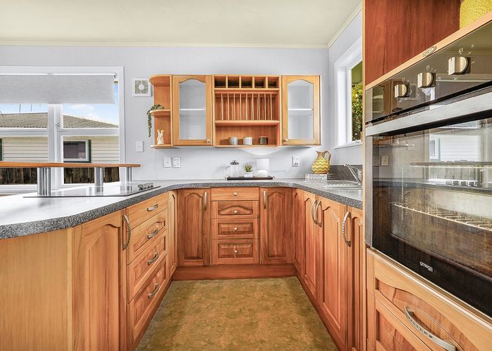  at 21 Manapouri Place, Glenview, Hamilton