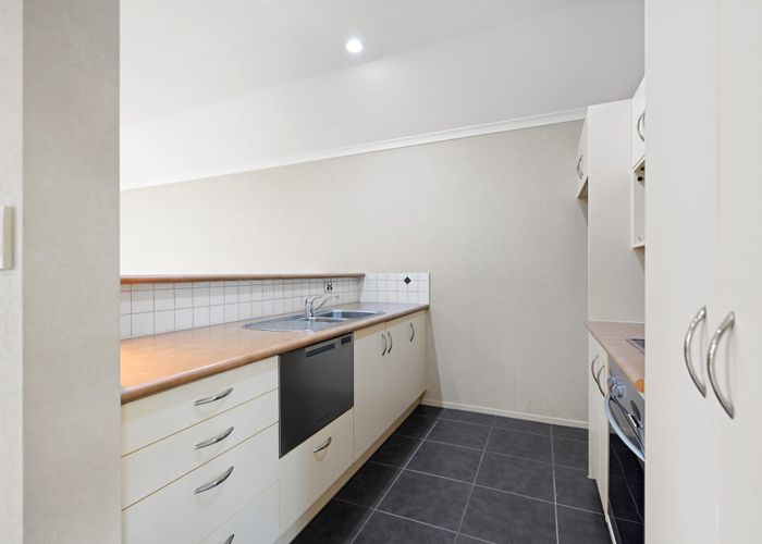  at 15C Manning Street, Hamilton Central, Hamilton