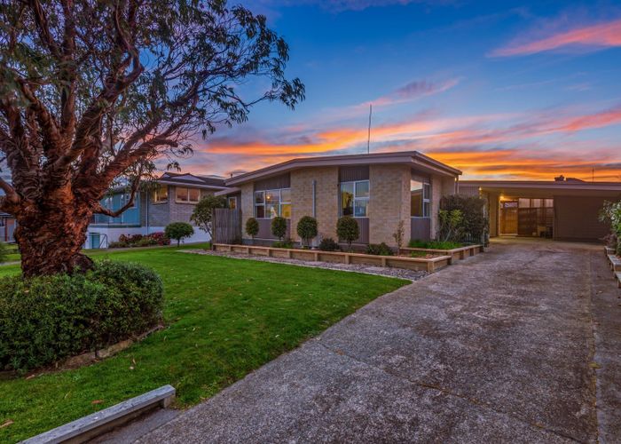  at 35 Terry Crescent, Milson, Palmerston North