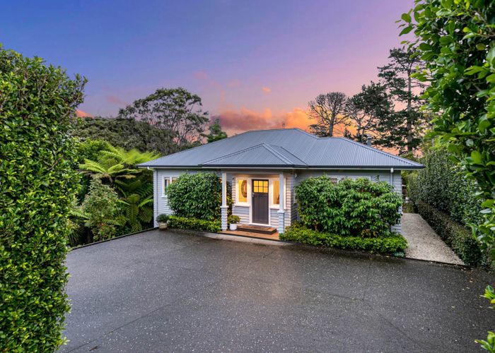  at 33 Outlook Road, Greenhithe, Auckland