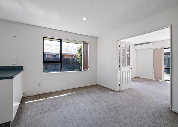 For rent 14 Wrights Road, Addington, Christchurch City, Canterbury