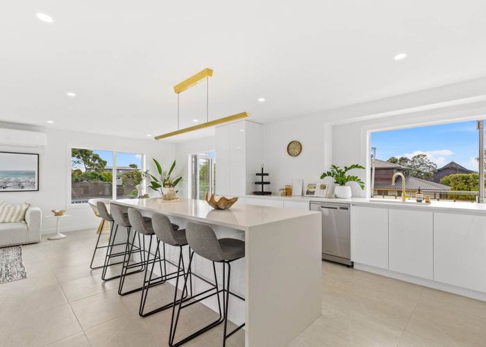  at 1/363 Beach RD, Campbells Bay, North Shore City