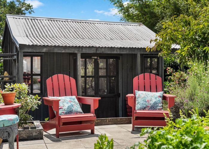  at 2/10 Liston Street, Northcote, North Shore City, Auckland