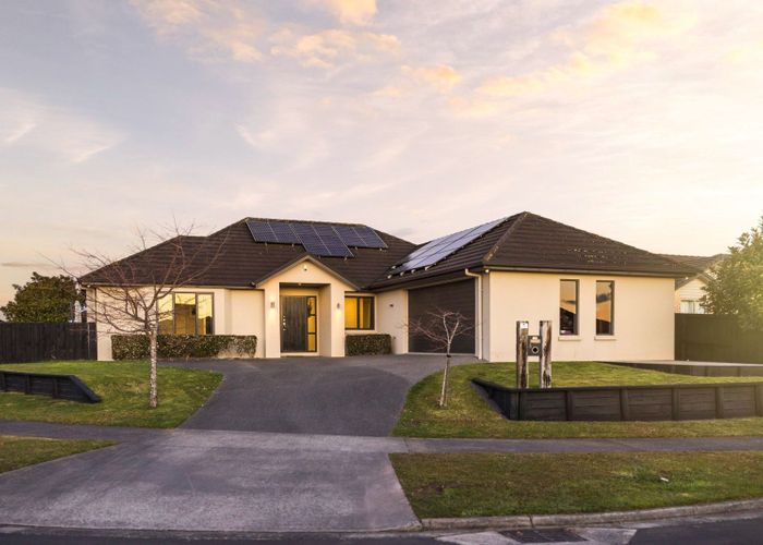  at 6 Santiago Place, Flagstaff, Hamilton, Waikato