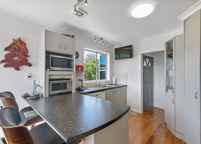  at 8 Juliet Ave, Howick, Manukau City, Auckland