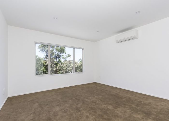  at McCahon Place, Titirangi, Waitakere City, Auckland
