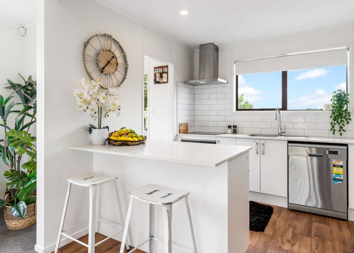  at 2/41 Balloch Street, Randwick Park, Manukau City, Auckland