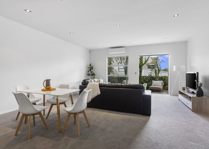  at 20/40 Scarlet Oak Drive, Schnapper Rock, Auckland