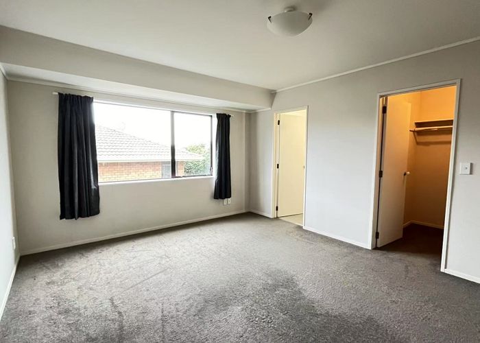 at 2/152 Whitford Road, Somerville, Manukau City, Auckland