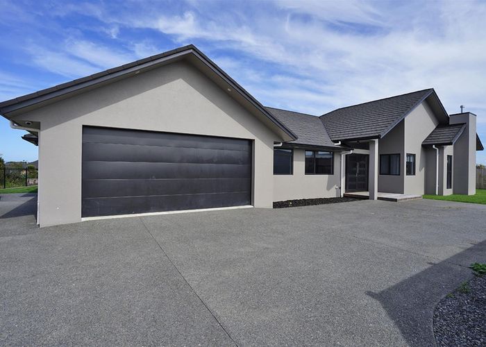  at 15 Batten Drive, Flagstaff, Hamilton