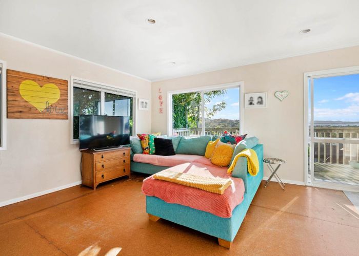  at 4B Scott Road, Stanmore Bay, Rodney, Auckland