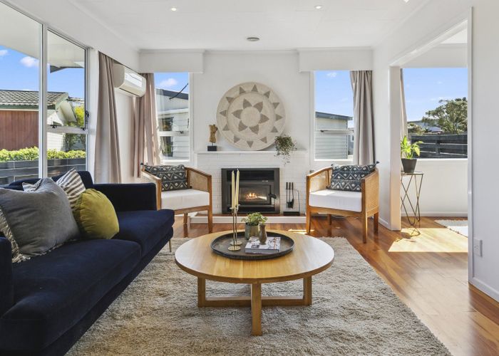  at 27 Brooker Grove, Newlands, Wellington