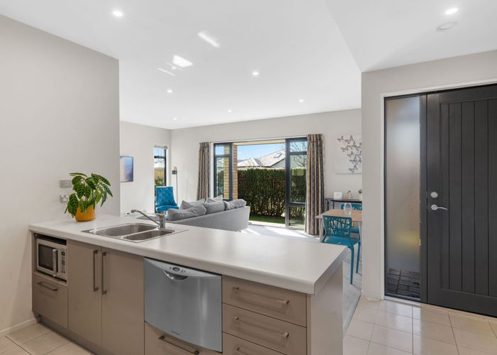  at 8 Saracen Avenue, Northwood, Christchurch