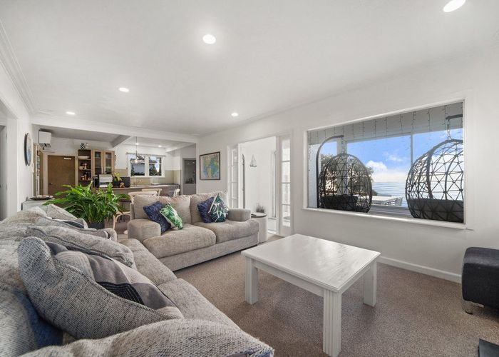 For sale 15 Torkar Road, Clarks Beach, Franklin, Auckland homes.co.nz