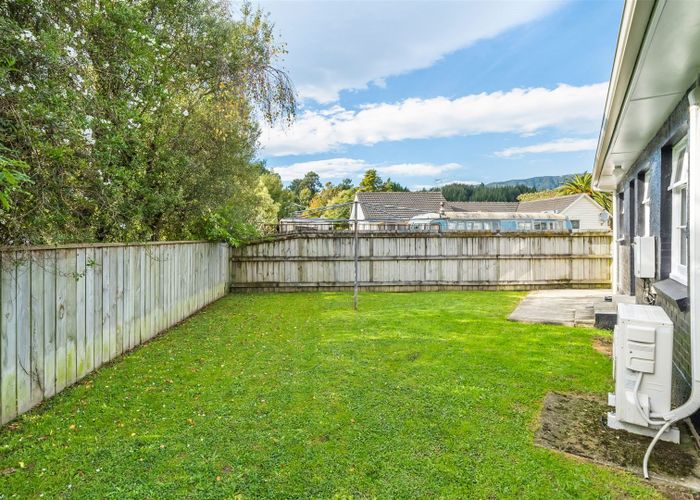  at 1 Moeraki Road, Maoribank, Upper Hutt