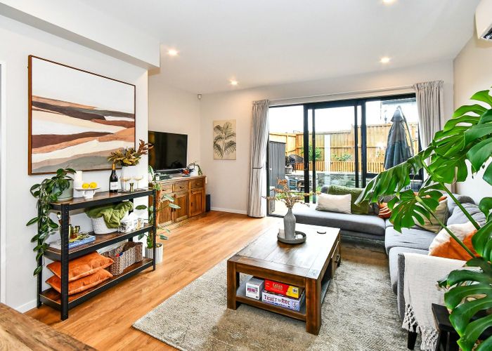  at 4 Freshland Drive, Flat Bush, Manukau City, Auckland