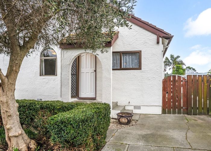  at 27a Hollis Road, Paraparaumu Beach, Kapiti Coast, Wellington