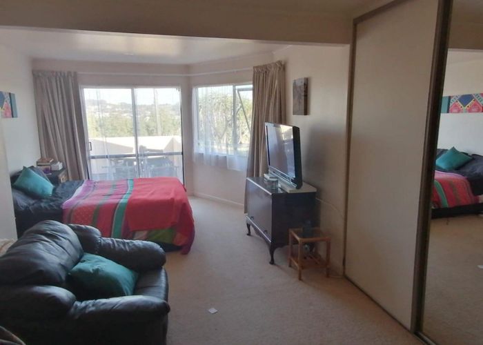  at 2 Swann Beach Road, Stanmore Bay, Rodney, Auckland