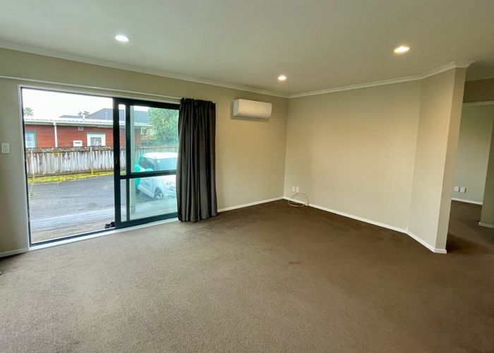  at 2/35 Earlsworth Road, Mangere East, Manukau City, Auckland