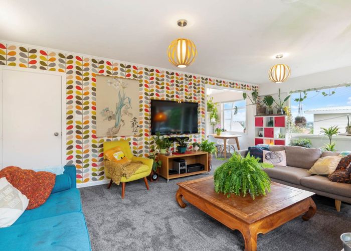  at 1/17 Park Road, Glenfield, North Shore City, Auckland