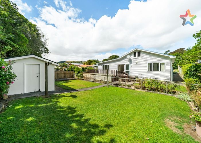  at 28 Lincoln Avenue, Tawa, Wellington