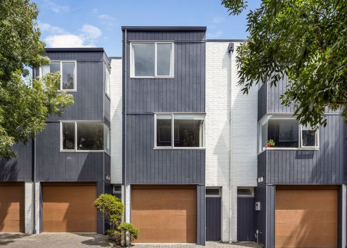  at 33/120 Rintoul Street, Newtown, Wellington