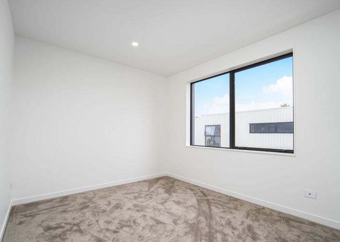  at 3a Range view Road, Mount Albert, Auckland City, Auckland