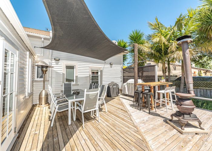  at 8 Saint Leonard Street, Saint Johns Hill, Whanganui